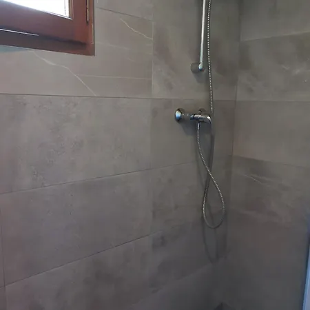 Bleu - Piscine Partagee Darbres
