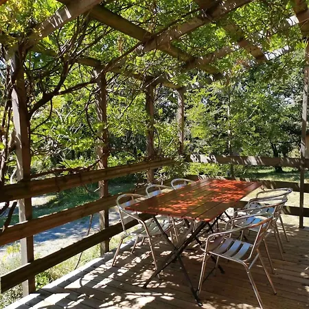 Bleu - Piscine Partagee Chalet Darbres